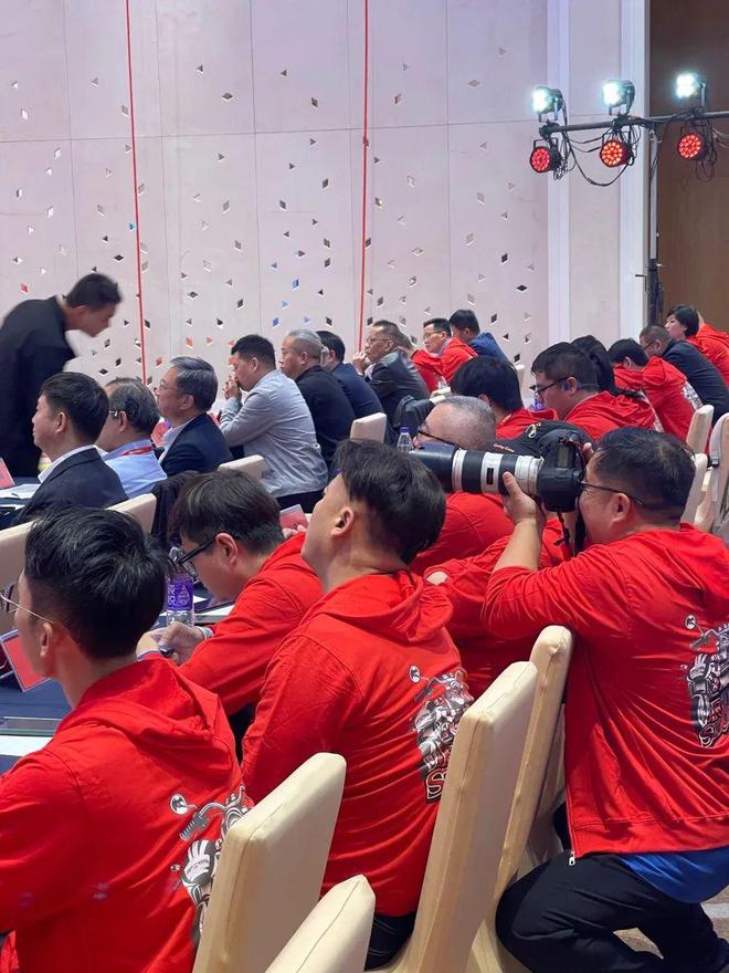 雪落摩道，潮起中原——润滑油零售行业的变革与展望